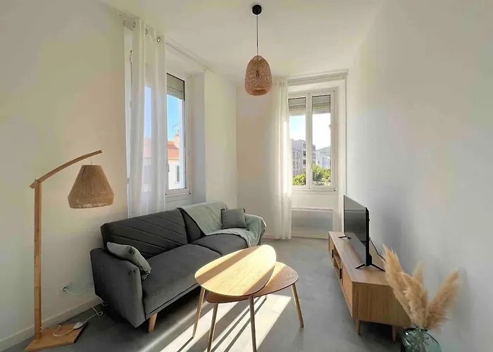 Lumineux Proche Gare